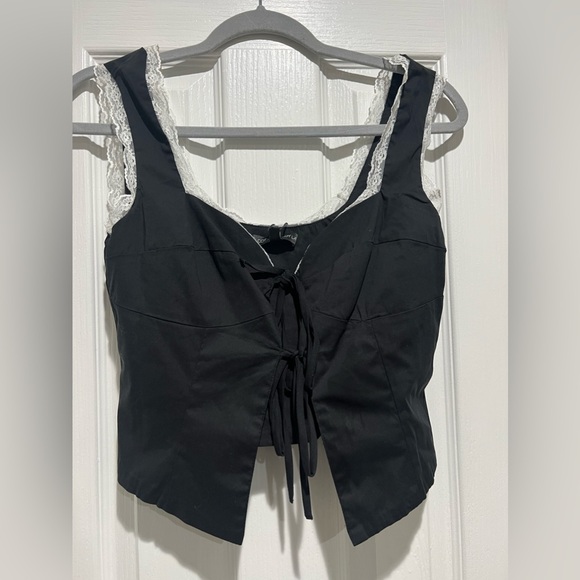 Brand new never worn going out lace top - Picture 3 of 5